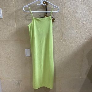 Green hnm dress tags on